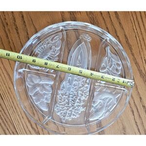 Clear Glass Round Serving Platter Divided Tray Seafood Vegetables Embossed